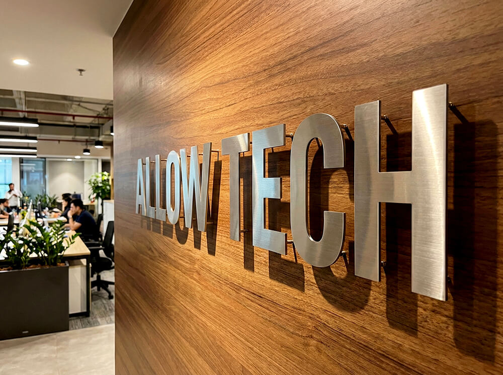 太田市 ステンレス切り文字